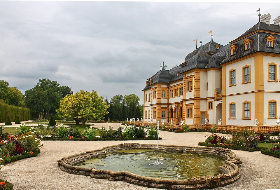 natural-stone-courtyards